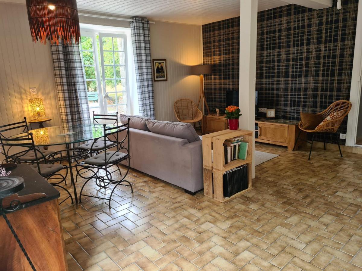 La Maison Des Tilleuls Saint-Germain-Sur-Seves エクステリア 写真